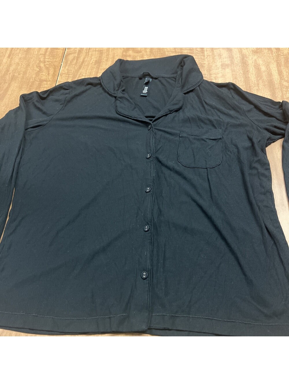 SKIMS Ribbed Button Front Top Sz M Black Onyx Long Sleeve Loungewear